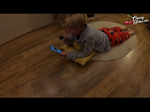 ❤️ Šialená blondínka fajčí obrovský penis a skáče na ňom - análny sex ❌ Sex video na nás sk.redporn-tv.ru ❤